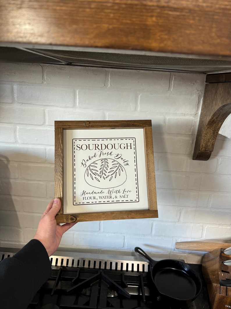 Sourdough Farmhouse Style Sign - Bread Baker Gift - Homestead Kitchen Decor immagine 1