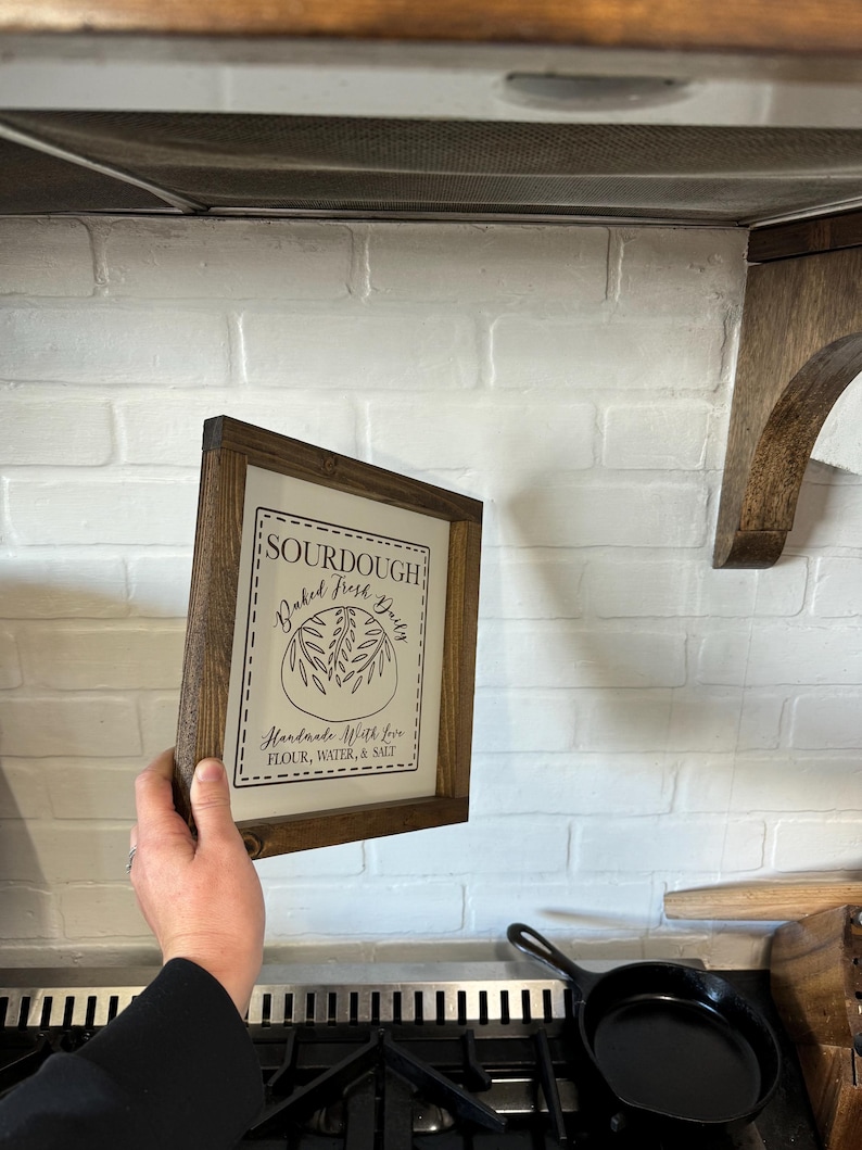 Sourdough Farmhouse Style Sign - Bread Baker Gift - Homestead Kitchen Decor immagine 3