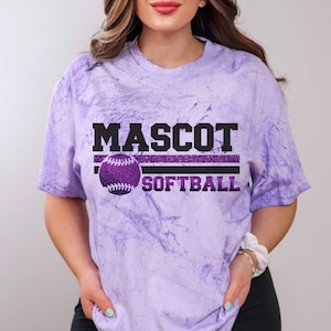 Ropa deportiva personalizada para sóftbol: Camiseta Comfort Colors Color Blast con mascota.