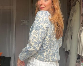 1980’s Vintage Blue and White Cropped Jacket, Country / Folk, Cottage Core Tapestry