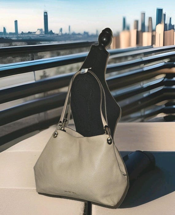 Michael Kors Raven Pebbled Leather Tote Shoulder Bag Handbag  display picture 3