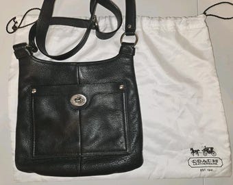 COACH F16533 Penelope Turnlock Black Pebbled Leather