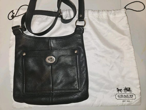 バッグ Coach Penelope Demi Pouch Turn Lock Bag Coach Penelope Demi Leather Turn Lock Bag Black Vintage