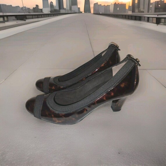 NEW! Stuart Weitzman Easily Elastic Pump Patent L… - image 1