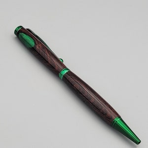 stylo en bois de violette et époxy