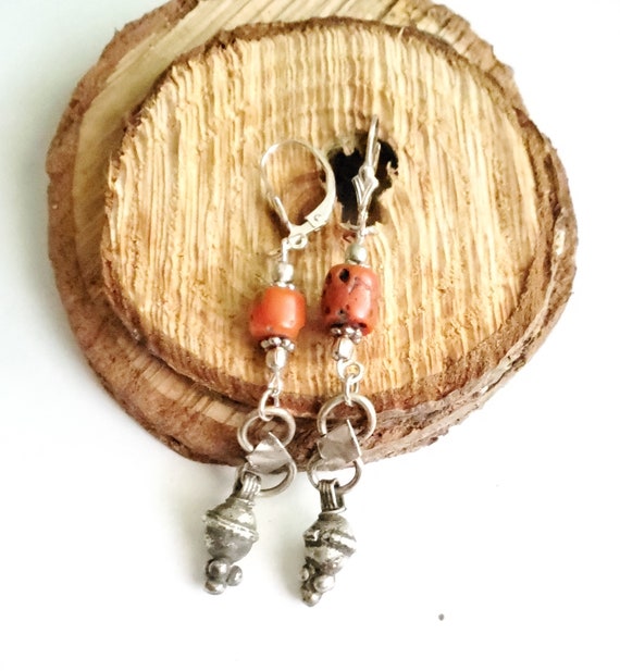 Antique yemen silver Earrings with old coral silv… - image 2