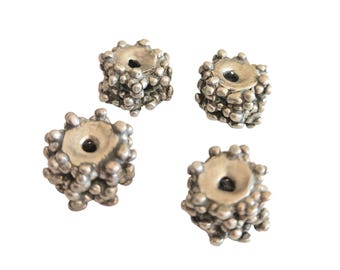 4 contas espaçadoras vintage de prata do Iêmen, materiais para joalheria em metal feita com a técnica de cera perdida.