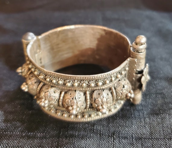 vintage old Silver Bedouin Bangle bracelet from Y… - image 6