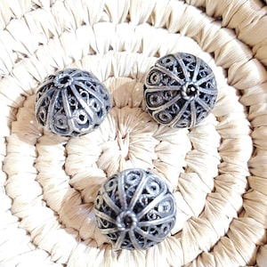 einzigartige alte Berber Silberperlen aus Marokko, handgefertigtes Silber, ethnischer Schmuck, Stammesschmuck,