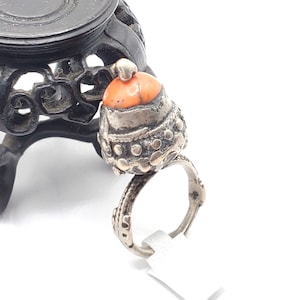 Antique Bawsani Yemen Silver Red Coral Ring size 7.5 Yemen tribal silver, tribal jewelry, Hand Crafted Silver, Yemen Jewelry