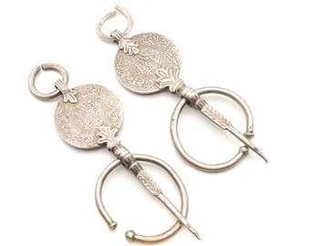 Vintage Moroccan Silver Coin Pendant: Berber Tribal Jewelry