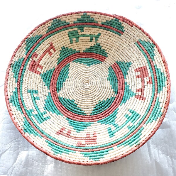 African Ethiopian handwoven Round bread or fruit basket,African Art, Décor Baskets,Wicker  Basket, Straw Basket ,Wall Boho Decor