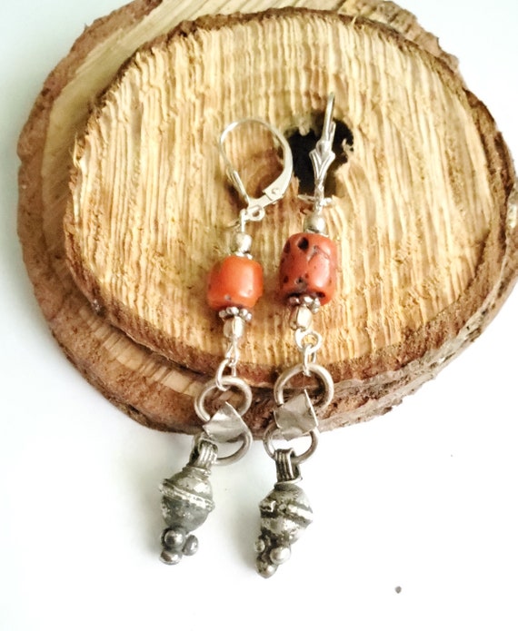 Antique yemen silver Earrings with old coral silv… - image 3