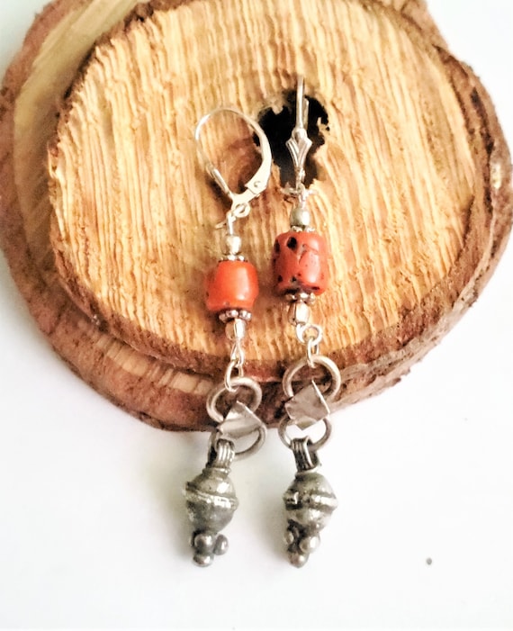 Antique yemen silver Earrings with old coral silv… - image 1