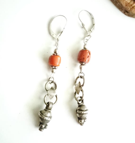 Antique yemen silver Earrings with old coral silv… - image 5