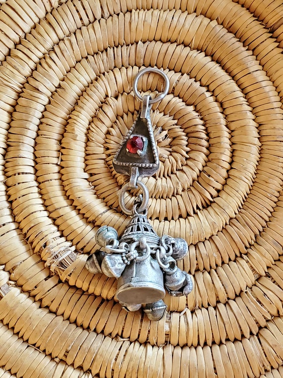 Pendentif Amulette Vintage Oriental Marocain – Argenté Et Vert – Ethnique