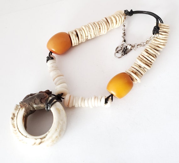 Antique shell slices Necklace Berber Moroccan, tri