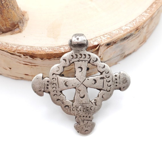 A Unique Patterned old Ethiopian Cross Pendant 18… - image 1