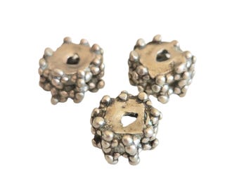 3 contas espaçadoras vintage de prata do Iêmen, materiais para joalheria em metal feita com a técnica de cera perdida.