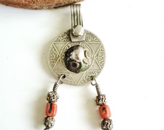 Collier Ethnique Style Berbère - Perles De Verre Bleues Et Argent