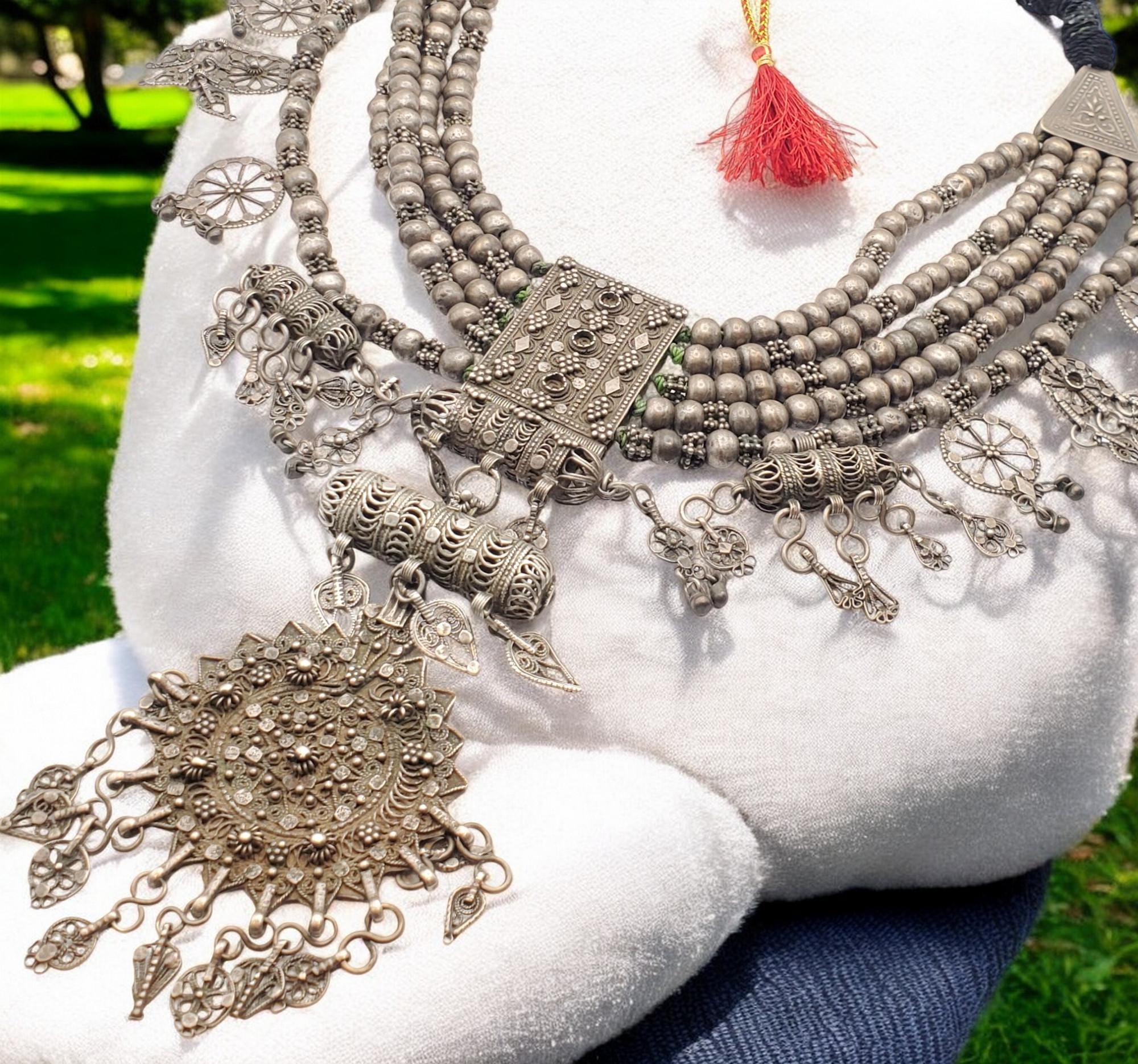国内初の直営店 Antique Massive Kirdan Lazim Bedouin Silver Yemenite 洋書