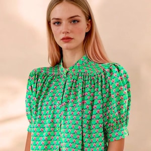 Blouse met mandarijnkraag, blouse met Liberty-print, Liberty of London, overhemd met bloemenprint, blouse met knoopsluiting, top van Liberty Cotton, Liberty Top