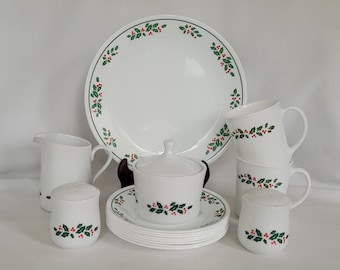 CHOICE Vintage Corelle "Winter Holly" Christmas Tableware ~ Holly Berries & Leaves, White Veining