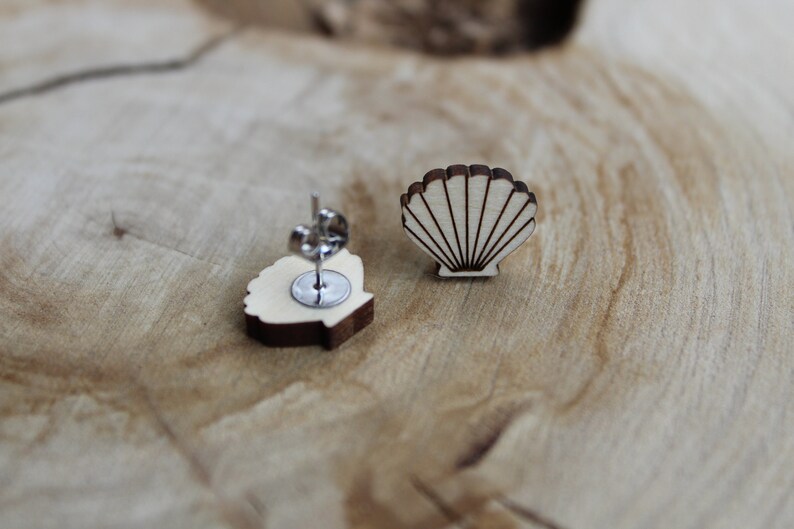 Call of the oceans sea shells Cherry or Maple Hardwood