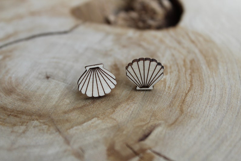 Call of the oceans sea shells Cherry or Maple Hardwood