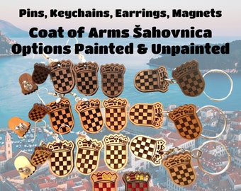 May include: Wooden Croatian coat of arms keychains and earrings. The coat of arms is a checkered shield with a crown. The keychains have a silver ring. The earrings have silver hooks. The options are painted and unpainted.