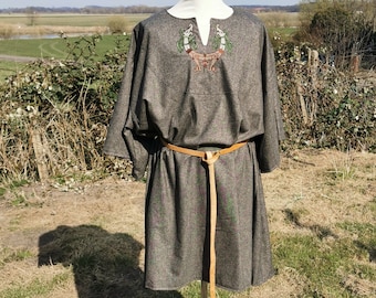 Woolen Viking Tunic Medieval and Celtic Celtic dogs Embroidery Handfasting