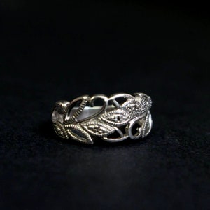 Vintage Sterling Silver Ring Band RJ Graziano Size 6 Filigree Floral Diamond Chips