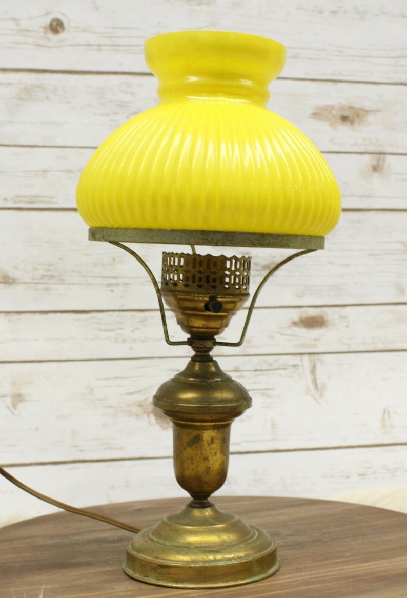 Vintage Brass Desk Table Lamp Yellow Ribbed Milk Glass Shade Country Colonial Decor