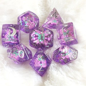 Grape TTRPG Dice Set, Polyhedral dice, D&D dice, Dungeons and Dragons, Table Top Role Playing. Bright fruit slices in Resin with Glitter