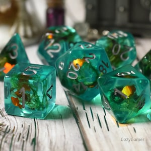 Juego de dados Goldfish Pond: Dados poliédricos de resina color turquesa para D&D