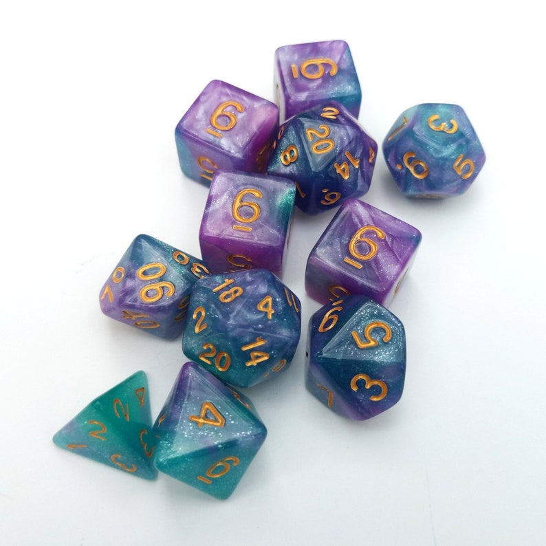 11 piece dice set