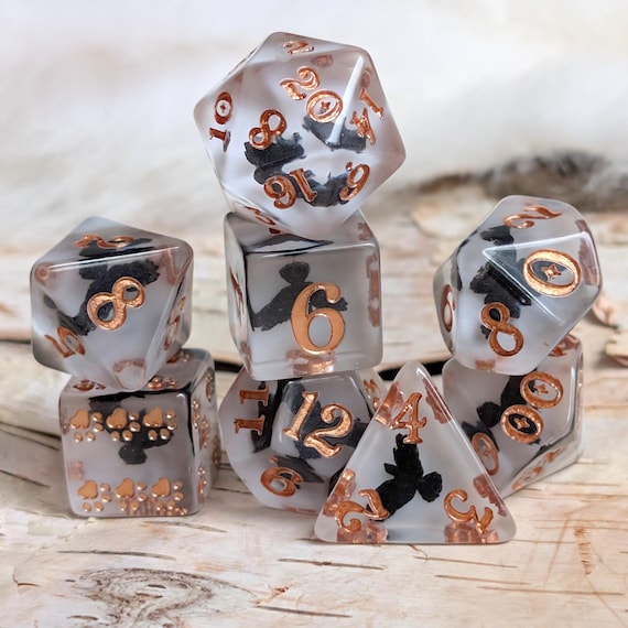 Crow Dice Set – 8pc Resin Dice with Flying Crows and Paw D6 DnD Dice