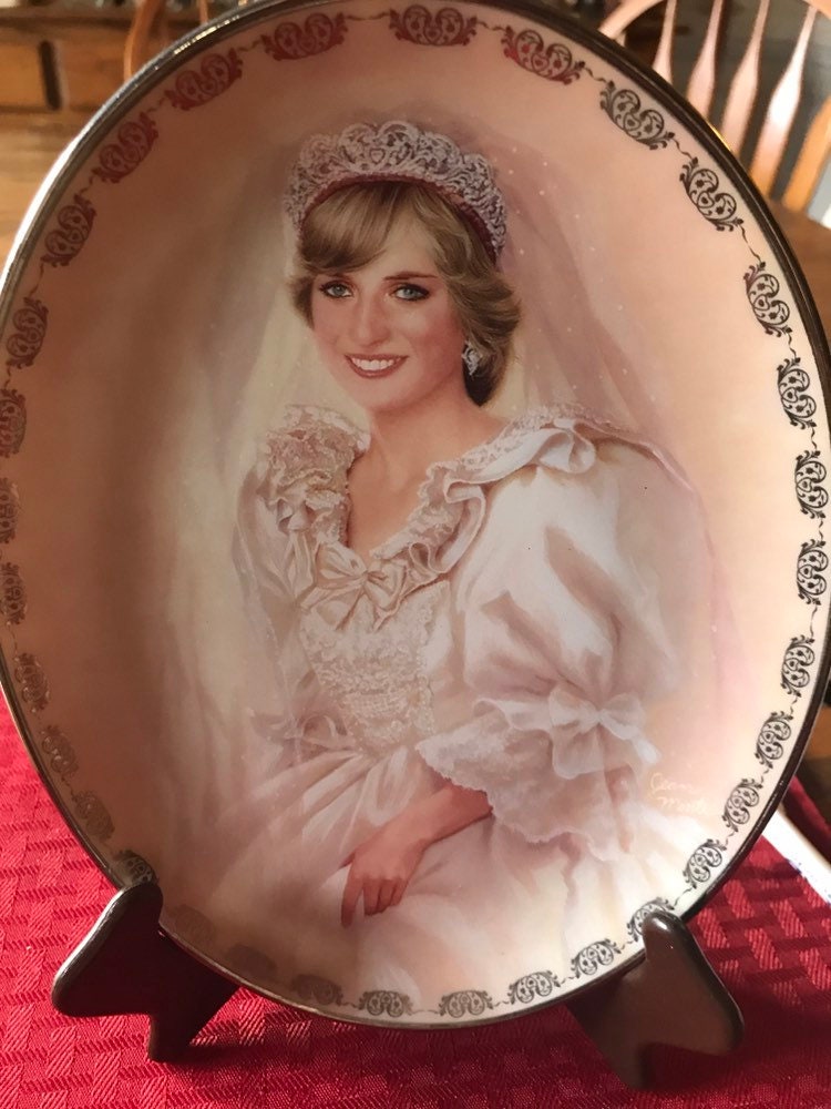 The Peoples Princess By Jean Monti First Issue In The Diana Queen Of Out Hearts Plate The Peoples Princess By Jean Monti First Issue In The Diana Queen Of Out Hearts Plate