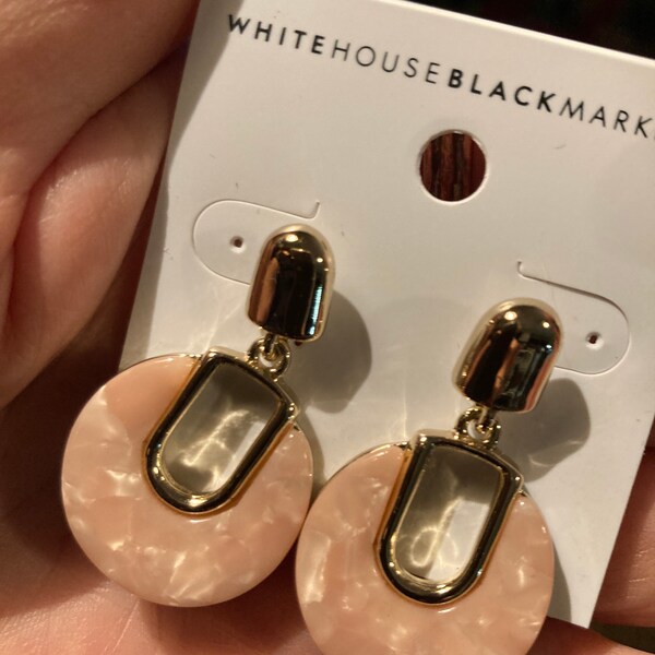 WhitehouseBlackmarket stud earrings,new,never worn,reduced 50 percent,was 32.00 now 16.00,earrings,pasttimedesign