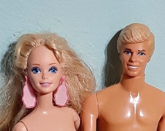 Barbie (1966) und Ken (1983) Puppen
