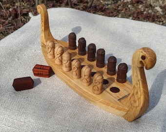 Daldos tallados a mano: un antiguo juego de mesa escandinavo para tu colección artesanal, versión corta de Daldos