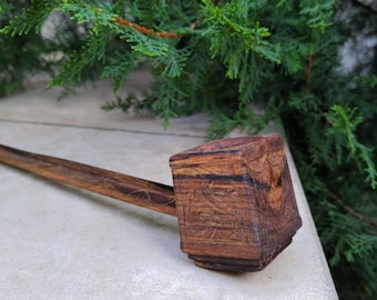 Handmade Walnut Churchwarden Pipe: Carved Ornament Design