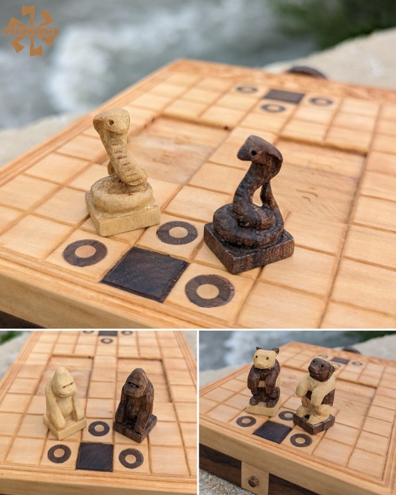 ボードゲーム チェス「MINIATURE ANIMAL CHESS SET」 Animal Chess Set - Chinese Mice Chess Set - Antique White