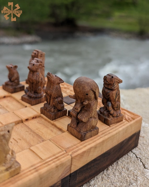 ボードゲーム チェス「MINIATURE ANIMAL CHESS SET」 Animal Chess Set, Handcarved Wooden Animal Chess Set