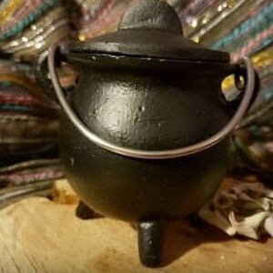 3 Plain Pot Belly Cauldron W/ Lid - Etsy
