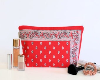 Large toiletry bag for travelling, cosmetic bag XL made of Swiss bandana fabric, water-repellent zip pocket, Paisley