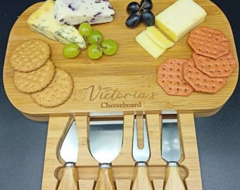 Tabla de queso de diseño minimalista - Regalo personalizado - Tabla de charcutería de bambú ecológica - Decoración minimalista - Regalo grabado - Regalo para ella
