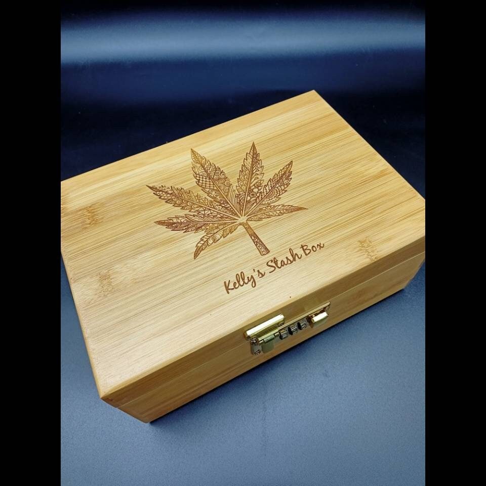 Weed accessories box -  France