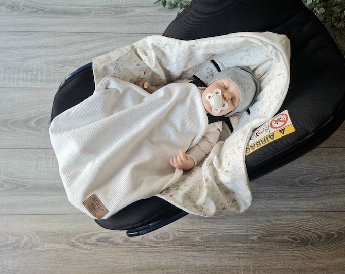 Lightweight waffle knit swaddling blanket cream baby blanket spring summer baby carrier birth baby unisex blanket