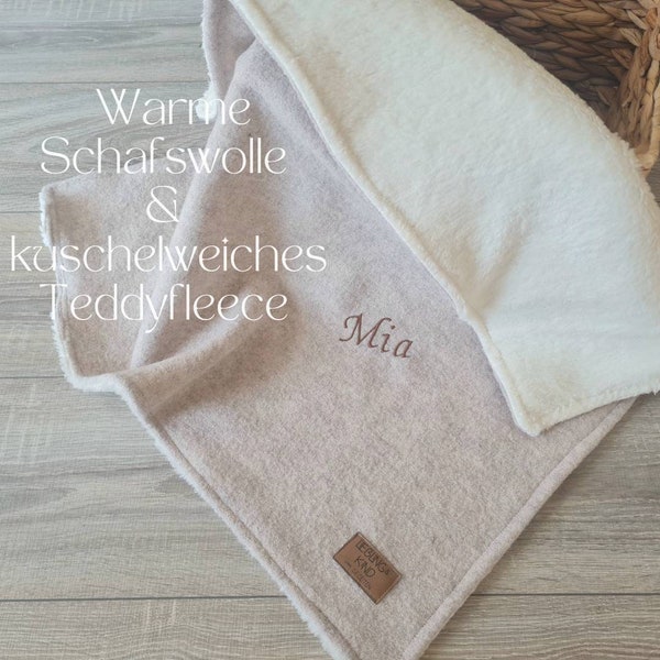 Wolldecke 100% Schurwolle beige gefüttert mit Teddyfleece personalisierbar Baumwolle Wollwalk Babydecke Kuscheldecke Frühling Kinder Decke